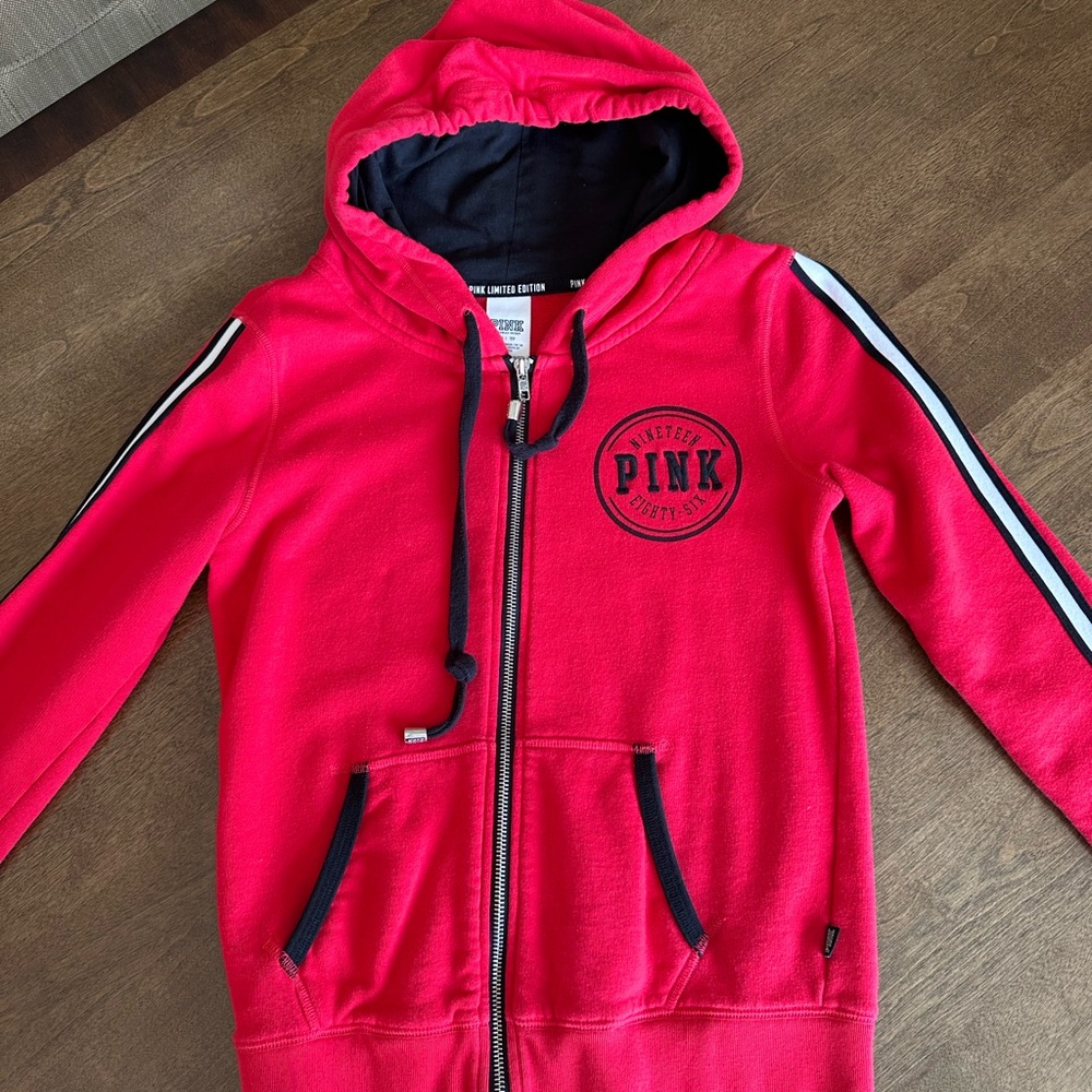 Victoria’s Secret Pink Limited Edition Blk/Red Zip up Hoodie Size XS